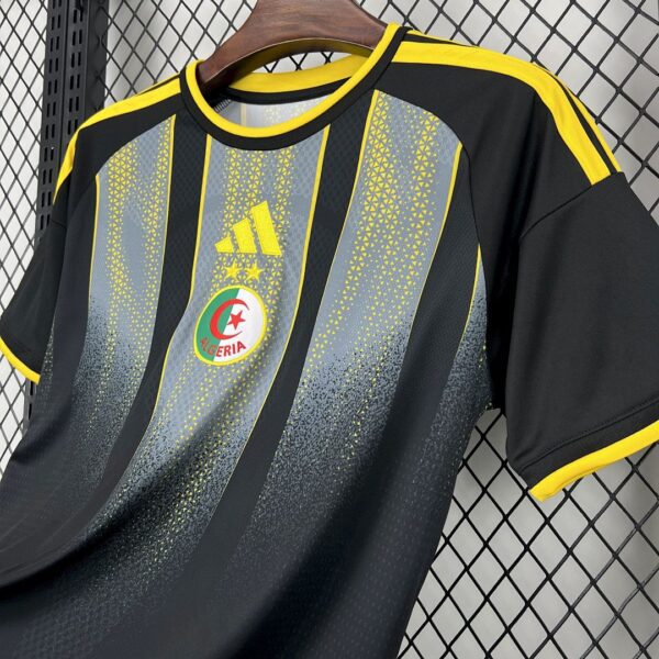 Camiseta Argelia Mundial 2026 Pre-Partido - detalle hombro y cuello