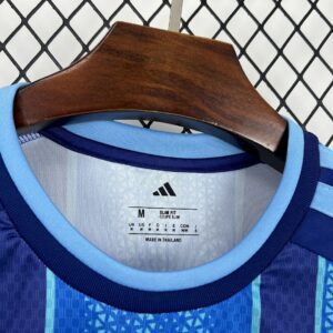 Camiseta Argelia Mundial 2026 Visita - detalle dobladillo