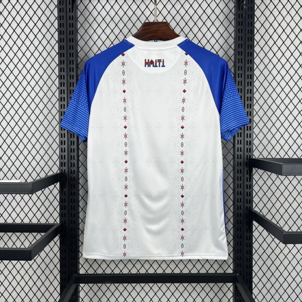 Camiseta Haiti Mundial 2026 Local - detalle escudo