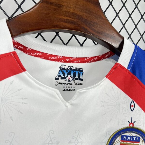 Camiseta Haiti Mundial 2026 Local - vista lateral
