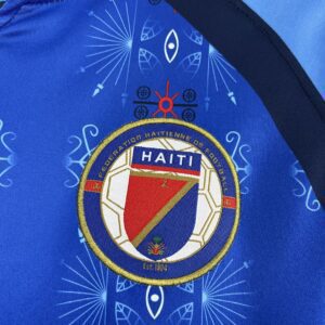Camiseta Haití Mundial 2026 Tercera - detalle del lateral y bajo