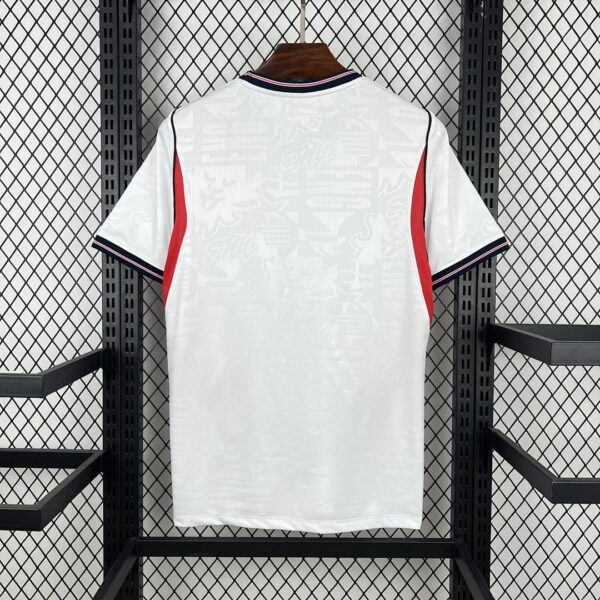 Camiseta Inglaterra Mundial 2026 Pre-Partido - detalle cuello y hombro