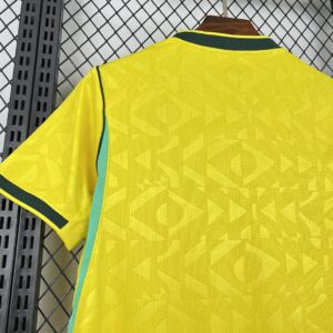 Camiseta Brasil Mundial 2026 Local Niño - detalle escudo