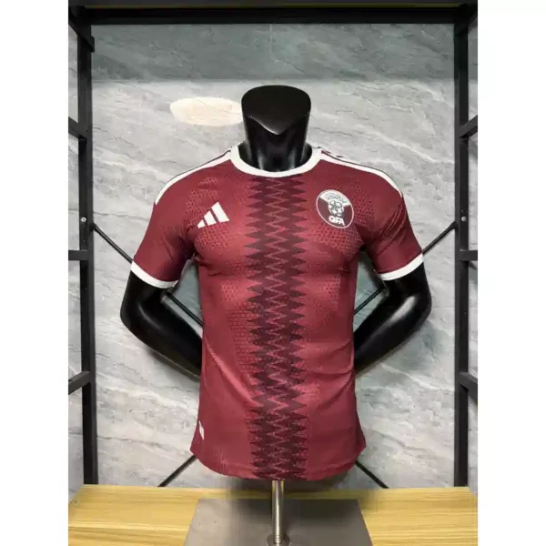 Camiseta Qatar 2026 Local - vista frontal