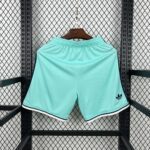 Shorts Alemania Mundial 2026 Local - detalle de las franjas laterales