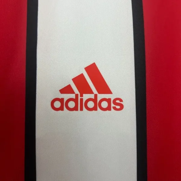 Camiseta River Plate 2003 Retro Manga Larga Local - detalle escudo