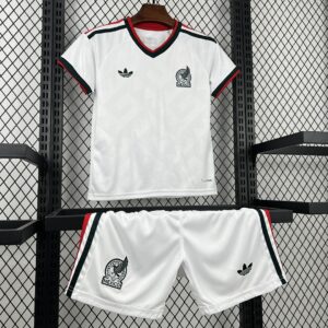 Camiseta Mexico Mundial 2026 Local Nino - detalle escudo