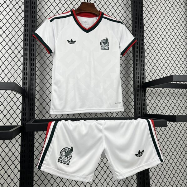 Camiseta Mexico Mundial 2026 Local Nino - detalle escudo
