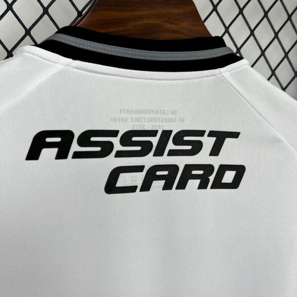Camiseta Colo Colo 2025/26 Local - detalle escudo