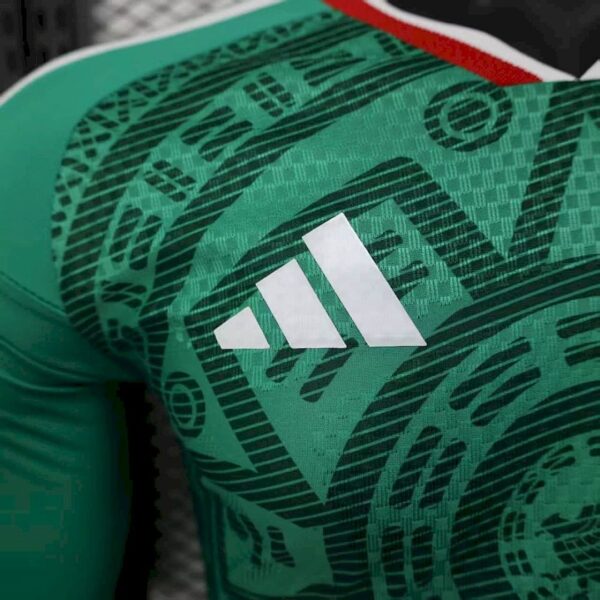 Camiseta Mexico Mundial 2026 Local Manga Larga Version Jugador - detalle escudo
