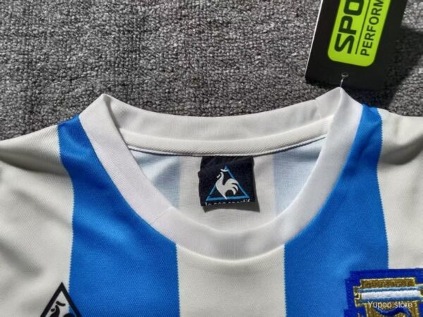 Camiseta Argentina Mundial 2026 Manga Larga Local - detalle escudo