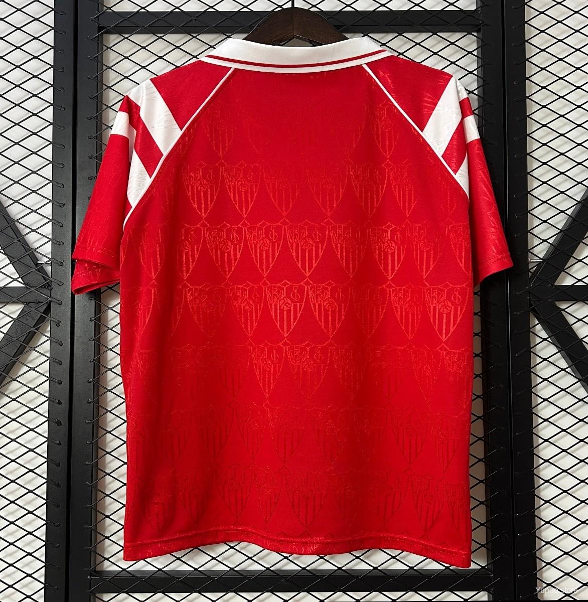 Camiseta Sevilla FC Retro Local - detalle escudo y cuello