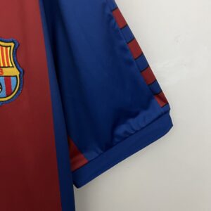 Camiseta Barcelona 1980/82 Retro Local - detalle escudo