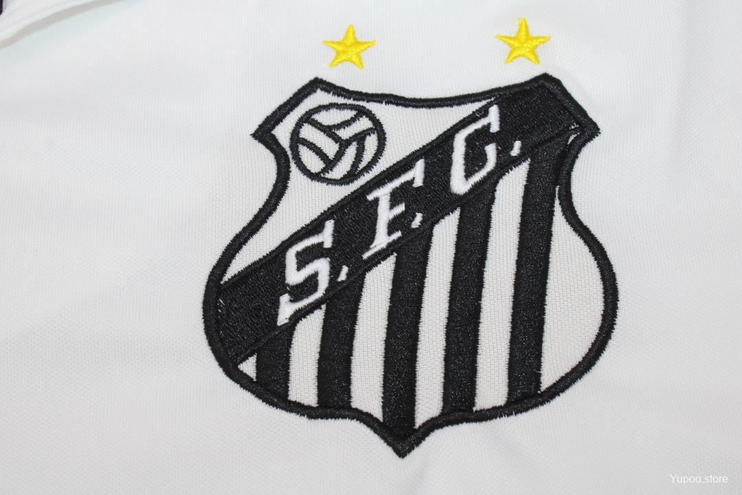 Camiseta Santos FC Clásica Local - detalle escudo