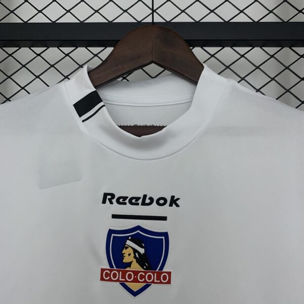 Camiseta Colo Colo 2004 Retro Local - detalle escudo