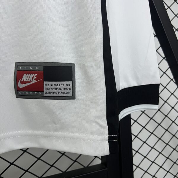 Camiseta Colo Colo 1997/98 Retro Manga Larga Local - detalle escudo