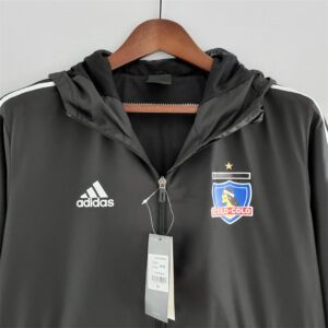 Cortavientos Colo Colo 2022 Negro - detalle escudo