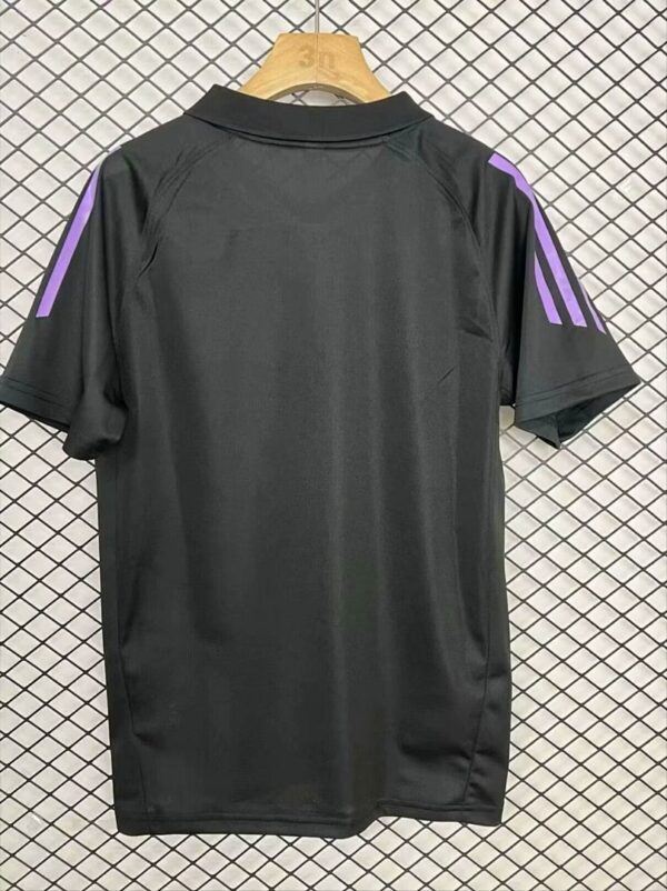 Camiseta Colo Colo 2025/2026 Entrenamiento Polo - detalle escudo