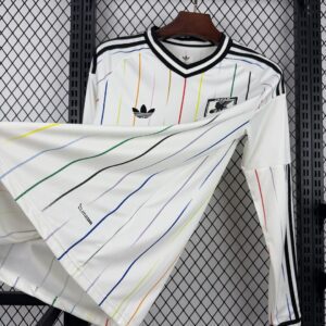 Camiseta Japón 2026 Edición Especial - detalle escudo
