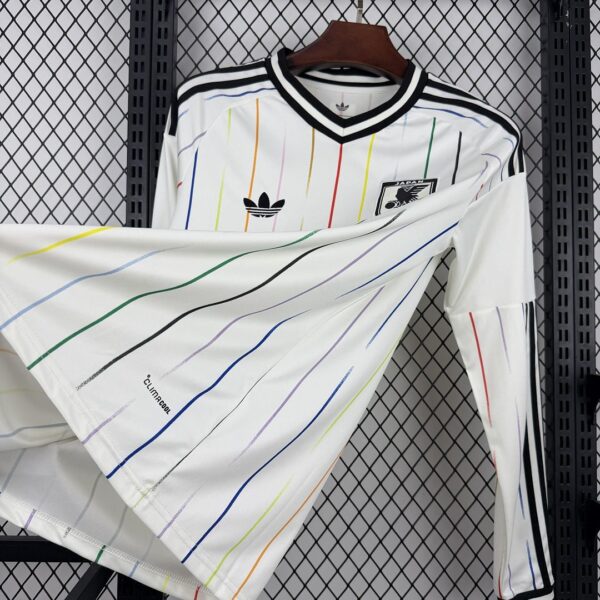 Camiseta Japón 2026 Edición Especial - detalle escudo