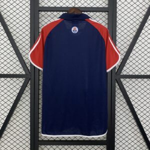 Camiseta Universidad de Chile 2001/2002 Retro Local - detalle escudo