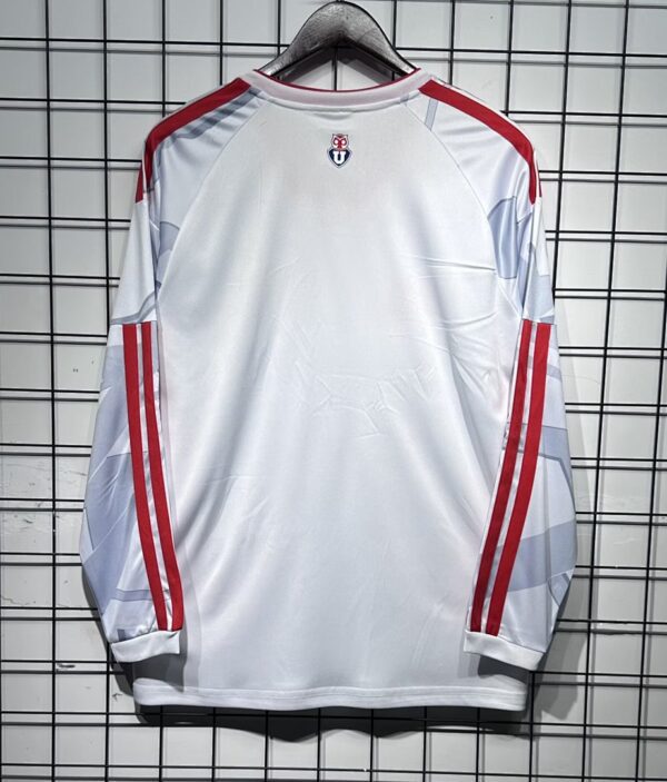 Camiseta Universidad de Chile 2026/27 Manga Larga Visita - detalle escudo