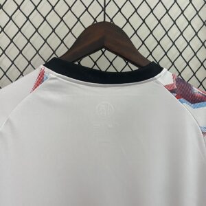 Camiseta Japón 2024 Edición Especial - detalle escudo JFA