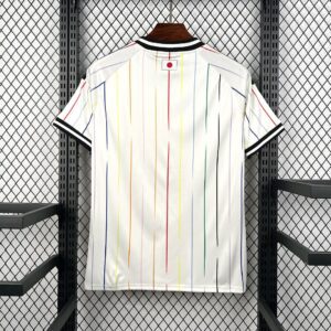 Camiseta Japón 2026 Visita - detalle escudo