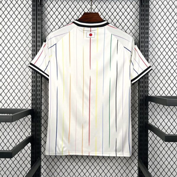 Camiseta Japón 2026 Visita - detalle escudo