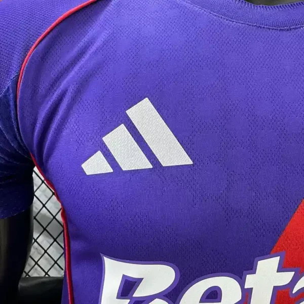 Camiseta River Plate 2025/26 Tercera Version Jugador - detalle escudo