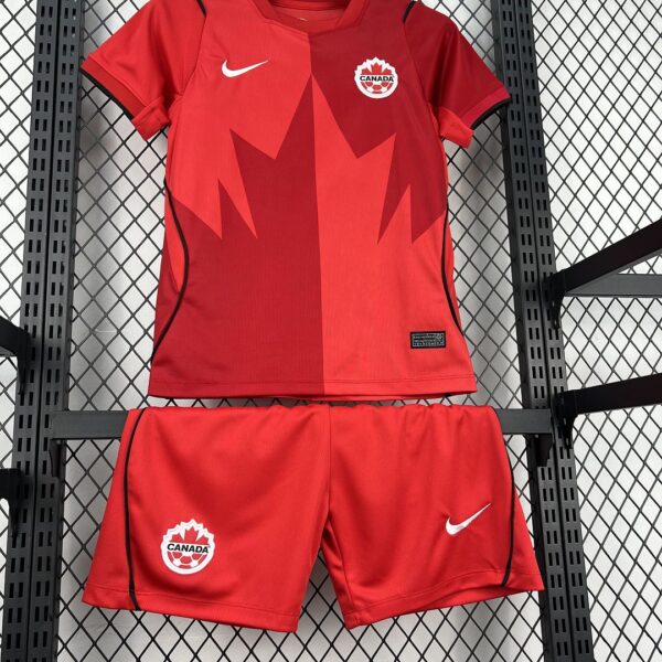Camiseta Canada 2026 Local Niño - detalle escudo