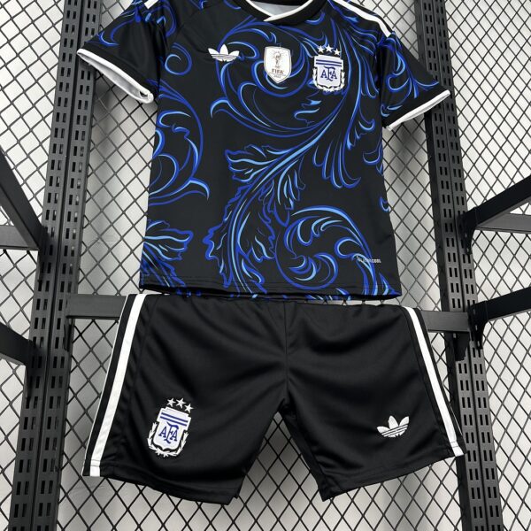 Camiseta Argentina 2026 Arquero Nino - detalle escudo