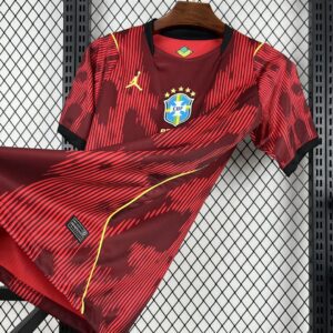 Camiseta Brasil 2026 Pre-Partido - detalle escudo