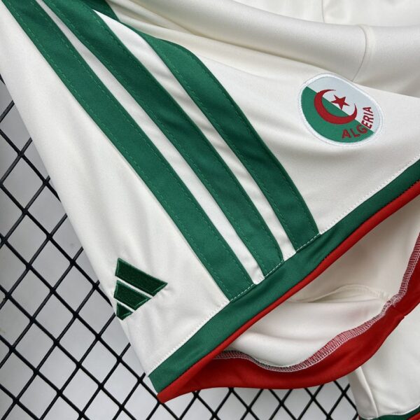 Camiseta Argelia 2026 Visita Version Jugador - detalle del escudo