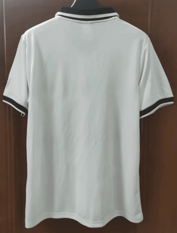 Camiseta Colo-Colo 1996 Retro Local - detalle escudo