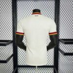 Camiseta España 2026 Visita Versión Jugador - detalle cuello y texto España