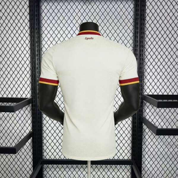 Camiseta España 2026 Visita Versión Jugador - detalle cuello y texto España