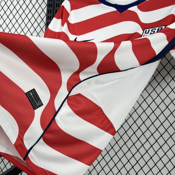 Camiseta Estados Unidos 2026 Visita Manga Larga - detalle escudo y cuello