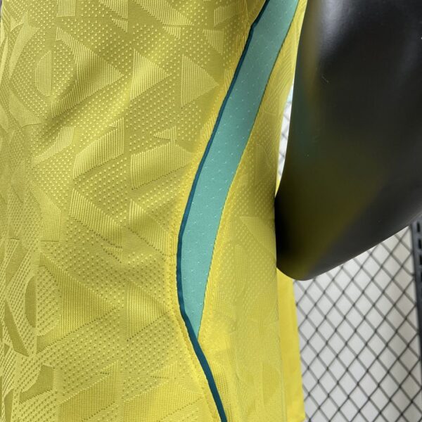 Camiseta Brasil 2026 Local - detalle