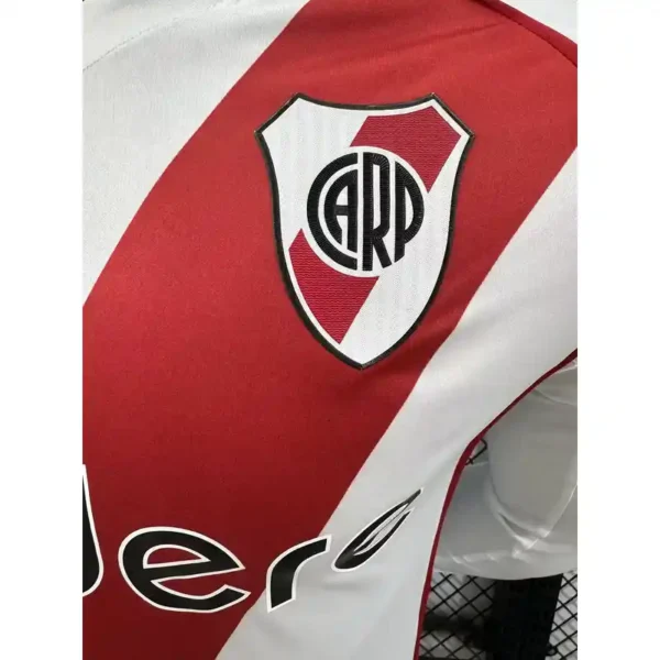 Camiseta River Plate 2024/25 Manga Larga Local Version Jugador - detalle sponsor Codere