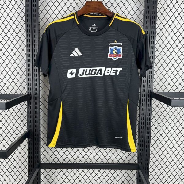 Camiseta Colo Colo 2025/26 Visita - detalle cuello y hombro