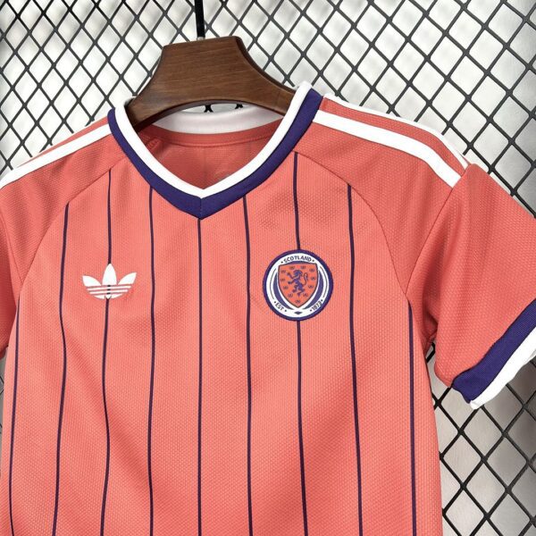 Camiseta Sudáfrica 2026 Visita Niño/a - detalle del cuello y patrón de rayas