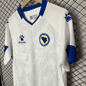 Camiseta Bosnia y Herzegovina 2026 Visita - detalle manga y hombro