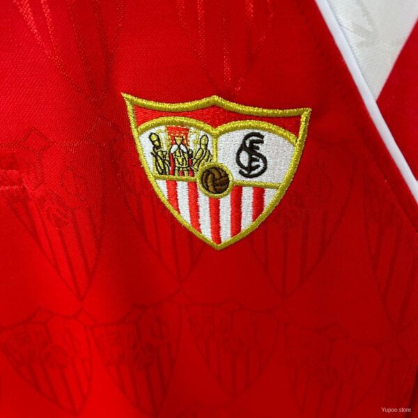 Camiseta Sevilla FC Retro Local - detalle etiqueta y hombro