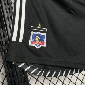 Short Colo Colo 2024/25 Local - detalle logo Adidas