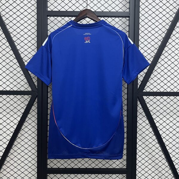 Camiseta Universidad de Chile 2025/26 Local - detalle patrocinador JUGA BET