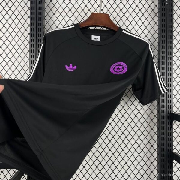 Camiseta Chile Local Adidas Originals Negra - detalle cuello