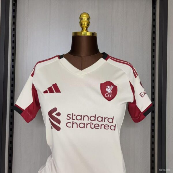 Camiseta Liverpool Visita Mujer - detalle