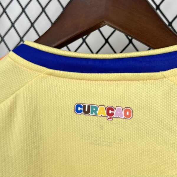 Camiseta Inglaterra 2026 Edición Especial - detalle logo Adidas