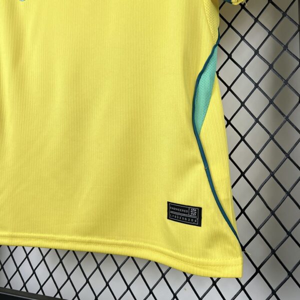 Camiseta Brasil 2026 Local - detalle cuello